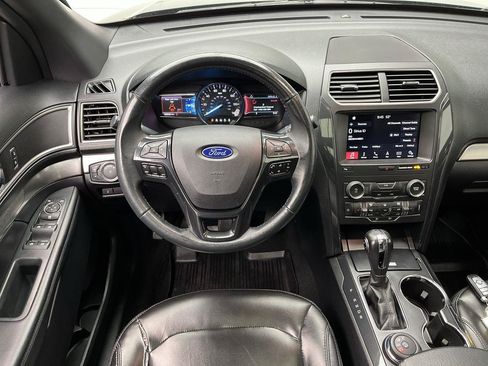 Used 2019 Ford Explorer XLT w/ Equipment Group 202A AWD/4WD image 16
