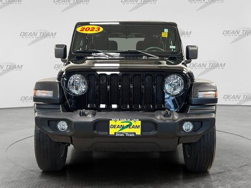Used 2023 Jeep Wrangler Sport AWD/4WD image 7