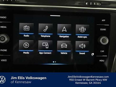 Certified 2022 Volkswagen Tiguan SE image 8