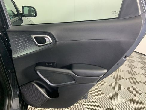Used 2020 Kia Soul S image 24
