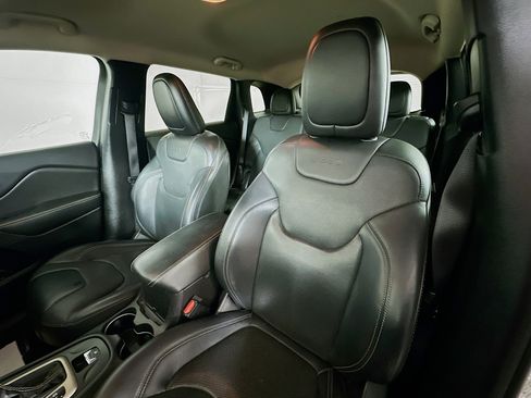Used 2015 Jeep Cherokee Limited w/ Luxury Group FWD image 20