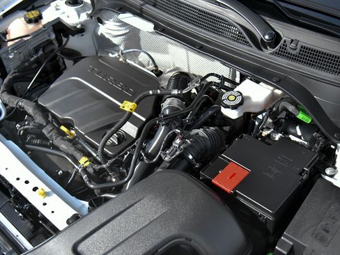 Used 2025 Buick Envista Preferred image 47