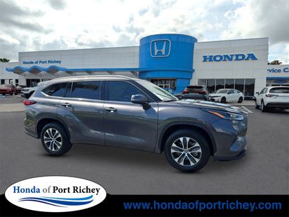 Used 2022 Toyota Highlander XLE