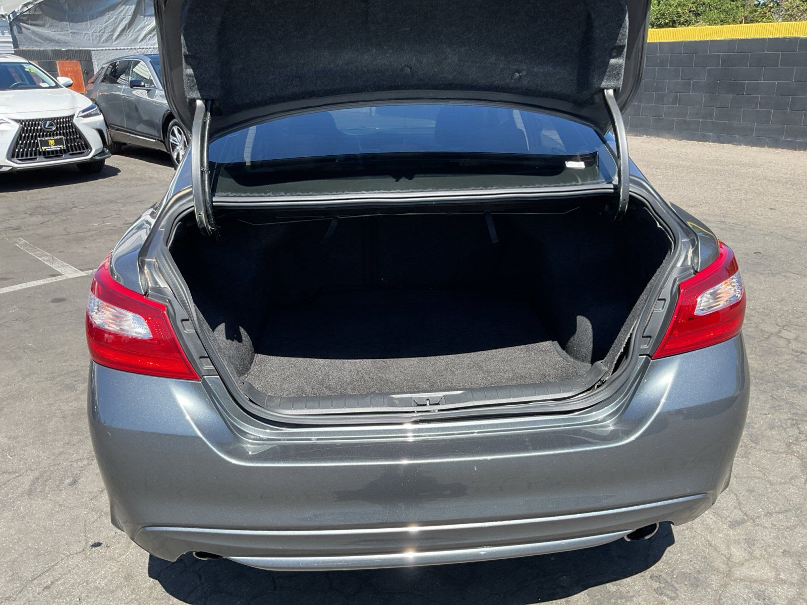 Used 2017 Nissan Altima 2.5 S w/ Power Driver Seat Package FWD image 25