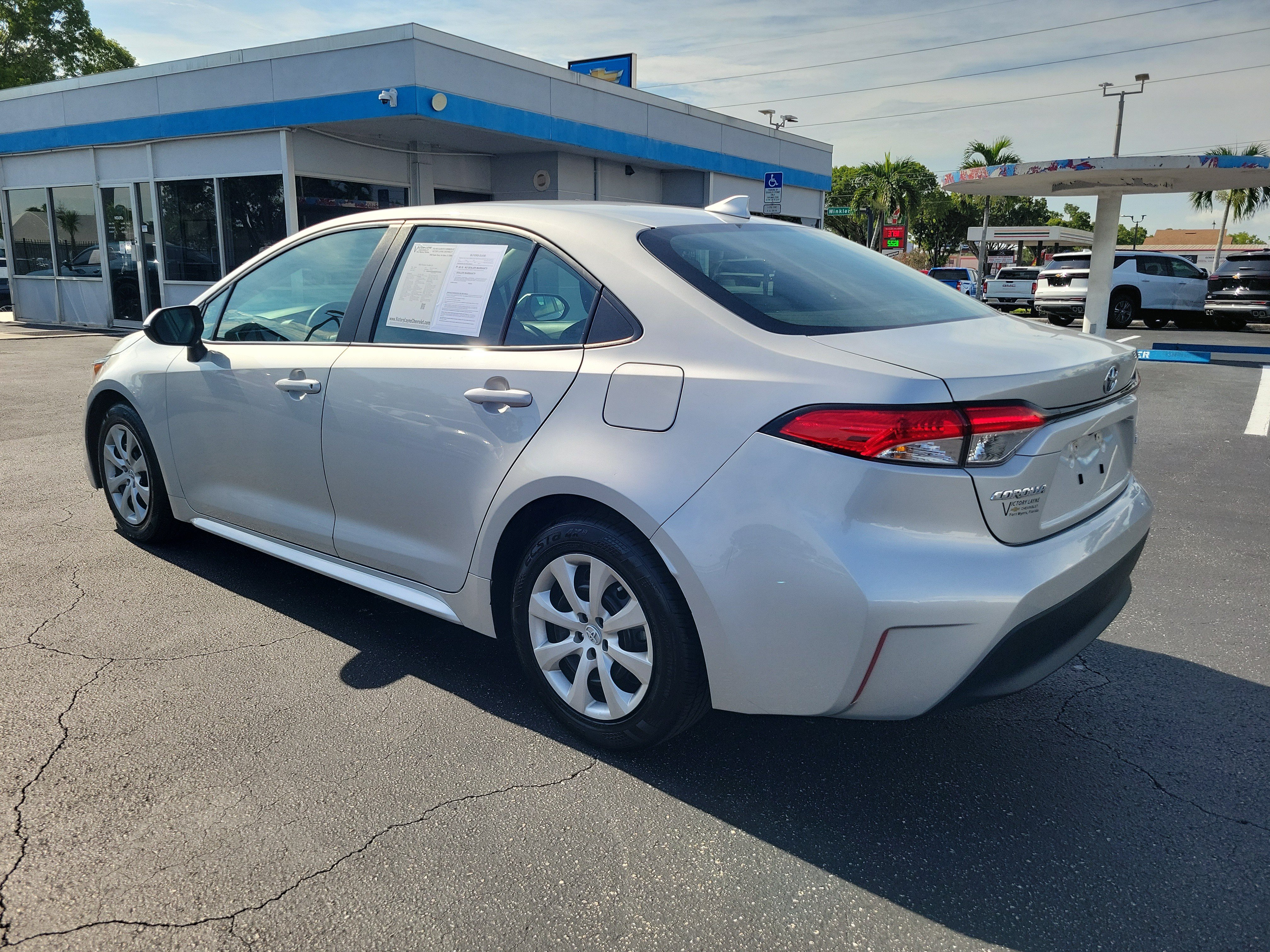 Used 2024 Toyota Corolla LE FWD image 3