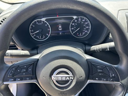 Used 2024 Nissan Sentra SV FWD image 13