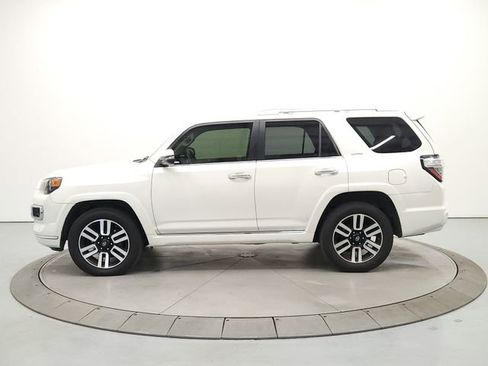 Used 2017 Toyota 4Runner Limited AWD/4WD image 4