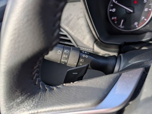 Used 2025 Subaru Outback Premium image 29