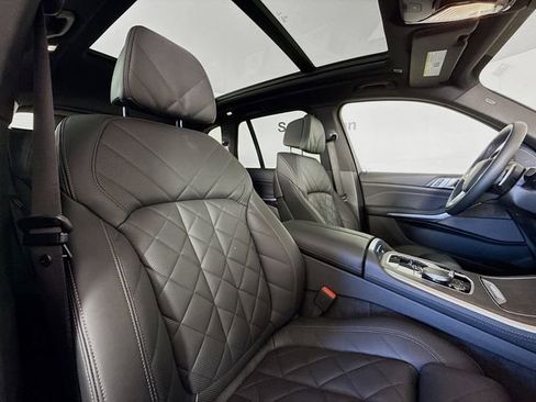 Used 2024 BMW X5 xDrive40i w/ Premium Package image 30