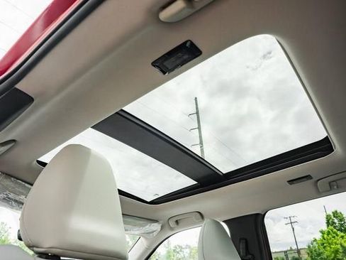 New 2025 Mitsubishi Outlander SE image 30