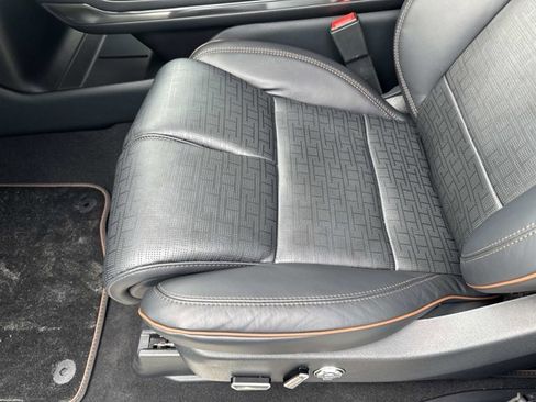 New 2025 Lincoln Navigator Black Label image 11