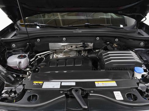 Used 2024 Volkswagen Atlas SEL Premium R-Line AWD/4WD image 33