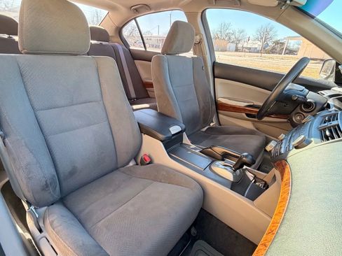 Used 2011 Honda Accord EX image 22