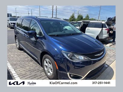 Used 2017 Chrysler Pacifica Touring-L Plus w/ Advanced Safetytec Group