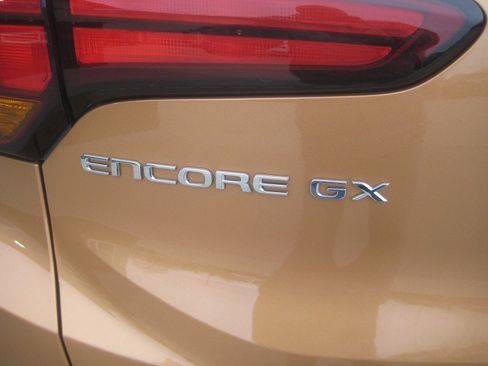 Used 2025 Buick Encore GX Preferred image 7