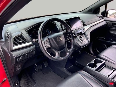 Used 2024 Honda Odyssey Sport image 17