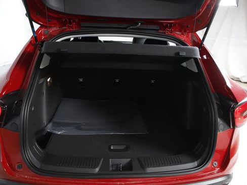 New 2026 Chevrolet Trax LT w/ Sunroof Package FWD image 10