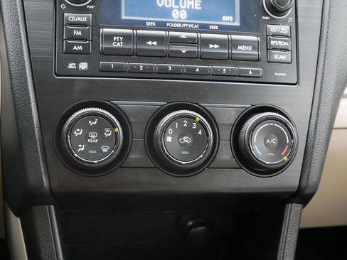 Used 2012 Subaru Impreza 2.0i Sport Premium image 22