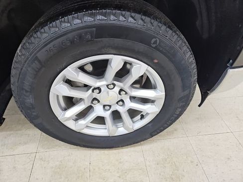 Used 2023 Chevrolet Silverado 1500 LT AWD/4WD image 10