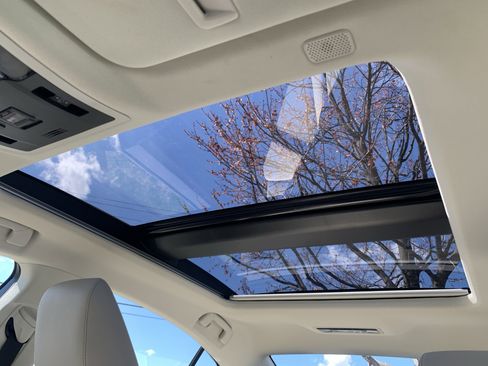 Certified 2025 Lexus ES 350 w/ Premium Package image 28