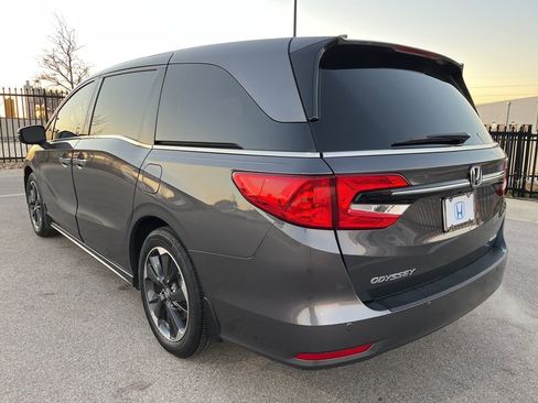 Used 2024 Honda Odyssey Elite image 6