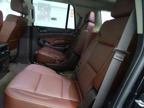 Used 2019 Chevrolet Tahoe Premier AWD/4WD image 4
