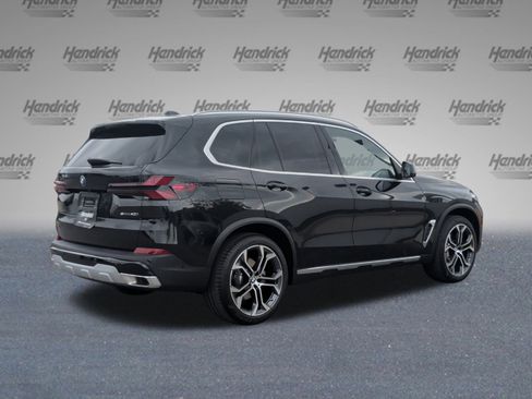 Used 2026 BMW X5 sDrive40i image 10