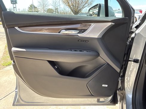 Used 2024 Cadillac XT6 Premium Luxury w/ Platinum Package image 21