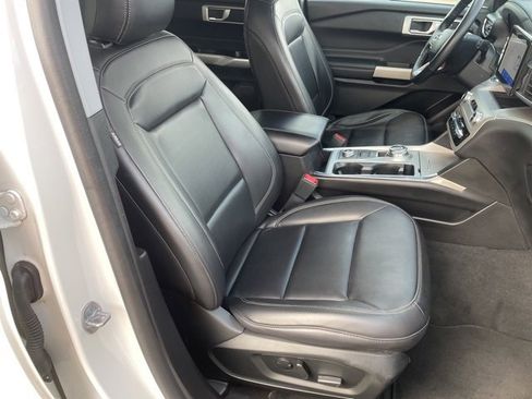 Used 2023 Ford Explorer XLT w/ Equipment Group 202A image 46