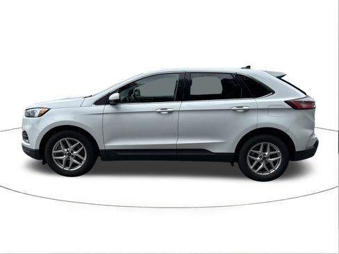 Used 2023 Ford Edge SEL image 6