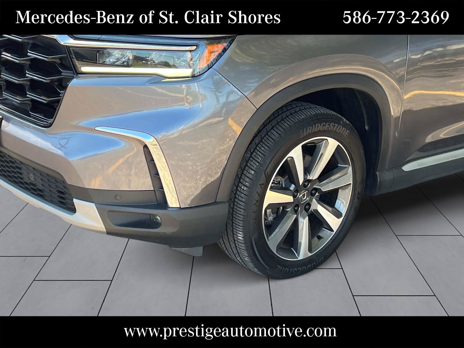 Used 2023 Honda Pilot Elite image 9