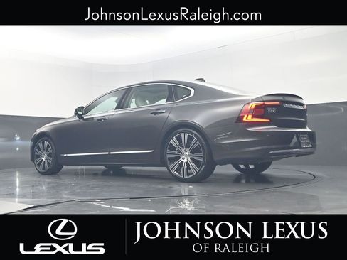 Used 2024 Volvo S90 B6 Ultimate image 17