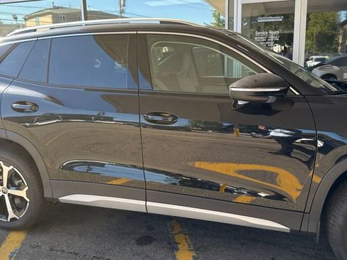 New 2026 Volkswagen Tiguan SE AWD/4WD image 6