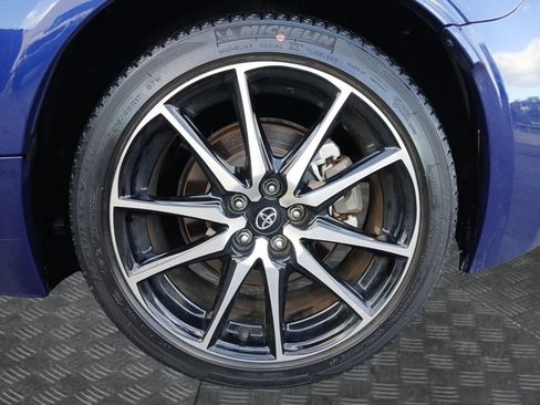 Used 2023 Toyota GR86 RWD image 23
