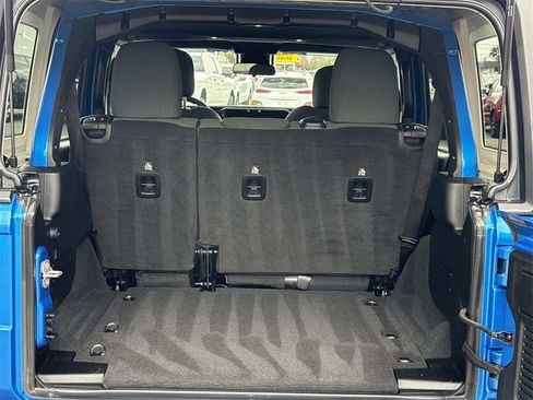 Used 2025 Jeep Wrangler Unlimited Rubicon image 15