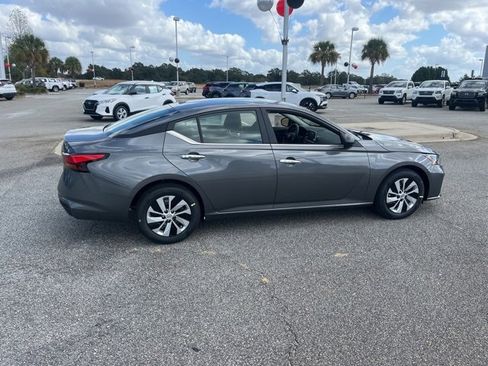 New 2025 Nissan Altima 2.5 S image 13