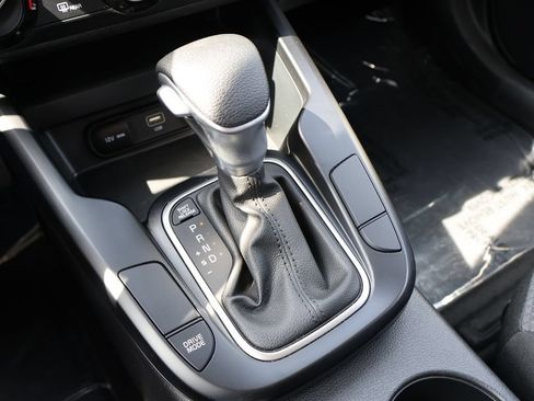 Used 2025 Kia Soul LX w/ LX Technology Package FWD image 37