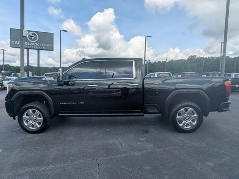 Used 2021 GMC Sierra 2500 Denali w/ Denali Black Diamond Edition AWD/4WD image 8