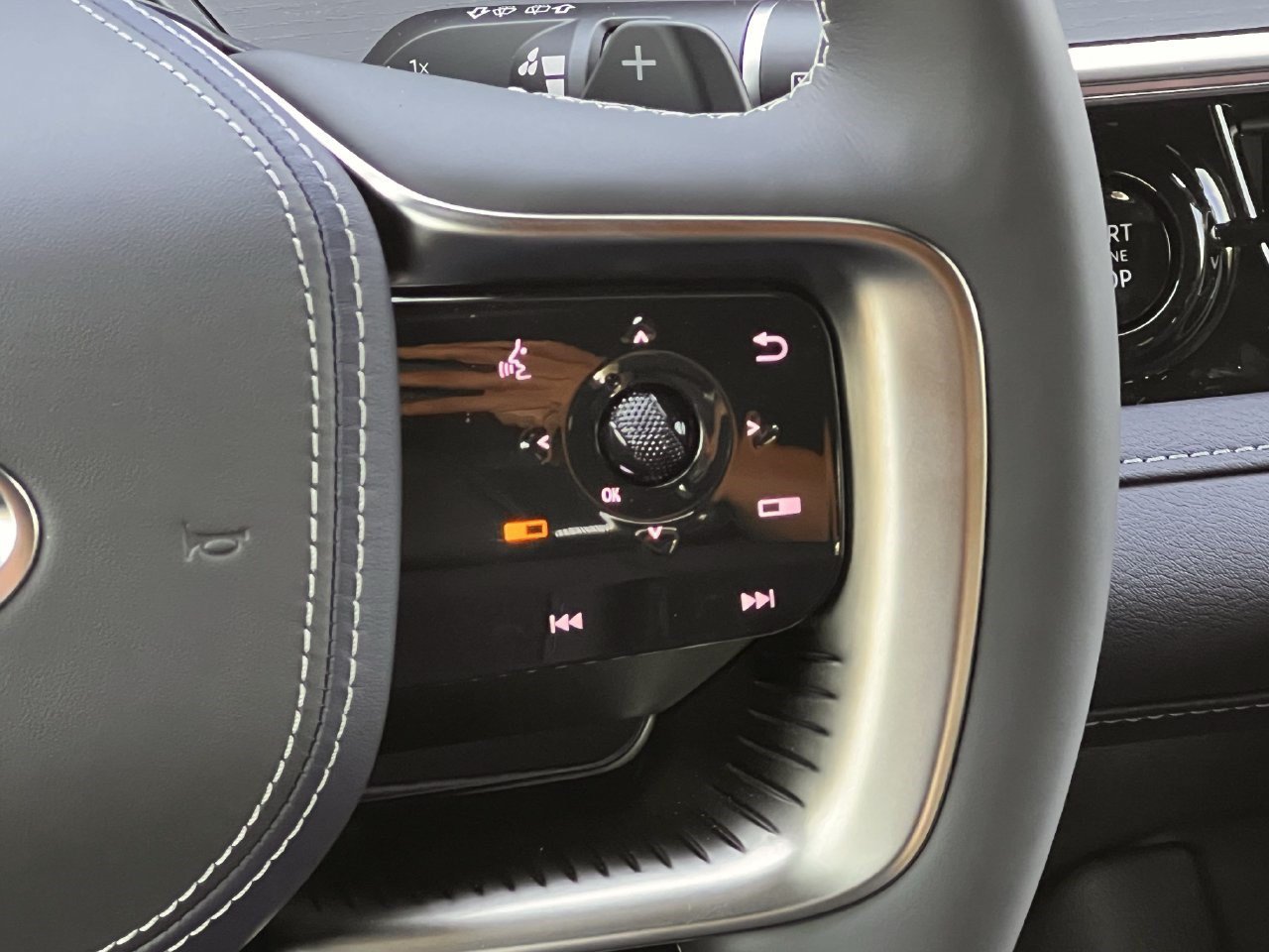 New 2027 INFINITI QX80 Sensory AWD/4WD image 13