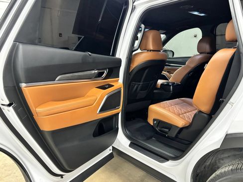 Used 2024 Kia Telluride EX X-Line AWD/4WD image 19