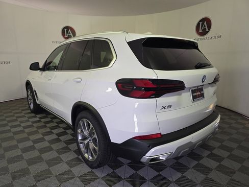 New 2026 BMW X5 xDrive50e w/ Climate Comfort Package image 7