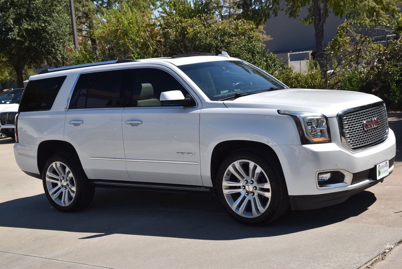 Used 2017 GMC Yukon Denali w/ Open Road Package AWD/4WD image 5