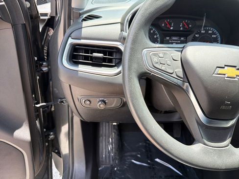 Used 2018 Chevrolet Equinox LT FWD image 15