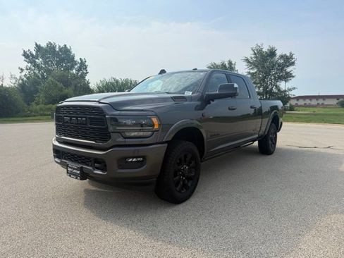Used 2022 RAM 3500 Limited AWD/4WD image 2