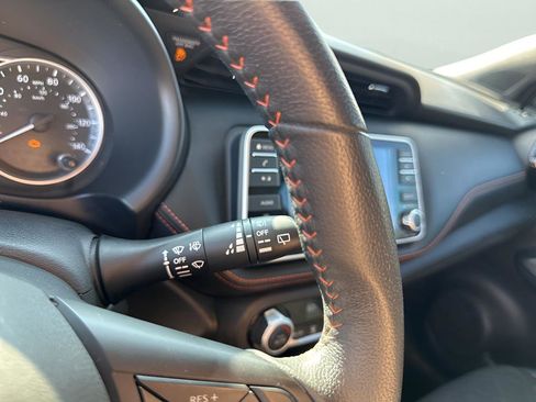 Used 2019 Nissan Kicks SR w/ Exterior Package image 32