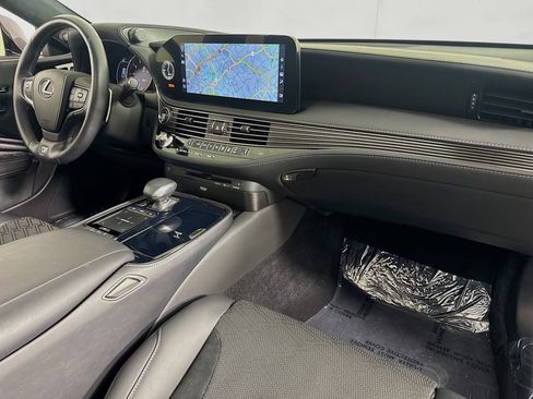 Used 2022 Lexus LS 500 F Sport image 38
