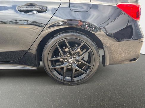 Used 2023 Honda Civic Sport image 10