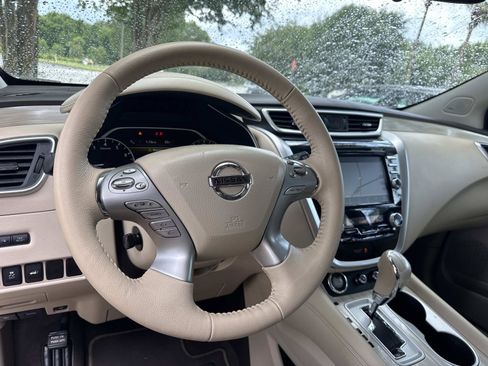 Used 2016 Nissan Murano Platinum w/ Platinum Technology Package FWD image 16