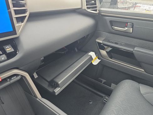 New 2025 Toyota Tundra Limited image 29