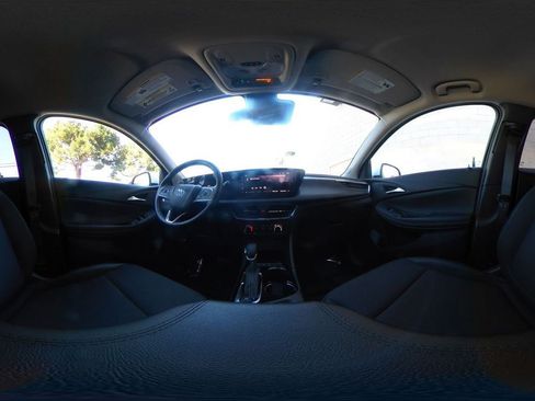 Used 2025 Buick Encore GX Preferred AWD/4WD image 42